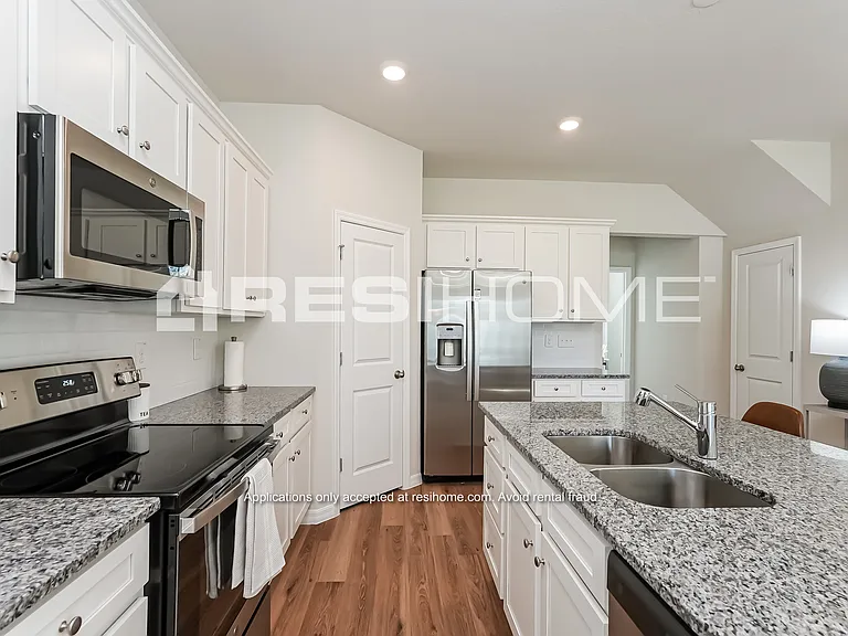 Groveparc Townhomes — Photo 31