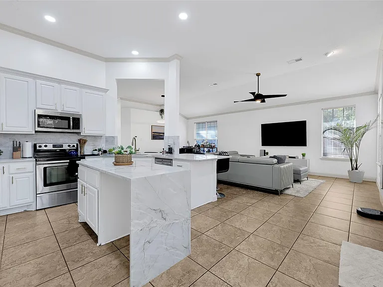 14902 Carolina Falls Ln — Photo 10