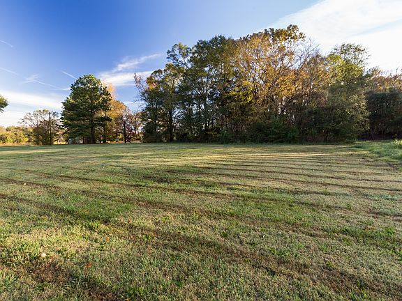 Left Rear Property Corner 