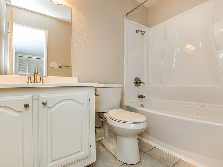4301 Campion Ln — Photo 15