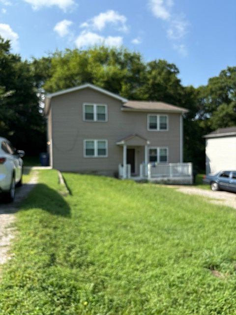 1st image of 305 Lee Dr #A