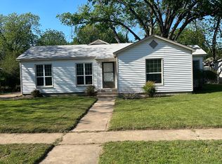 3705 Honeysuckle Ave, Fort Worth, TX 76111