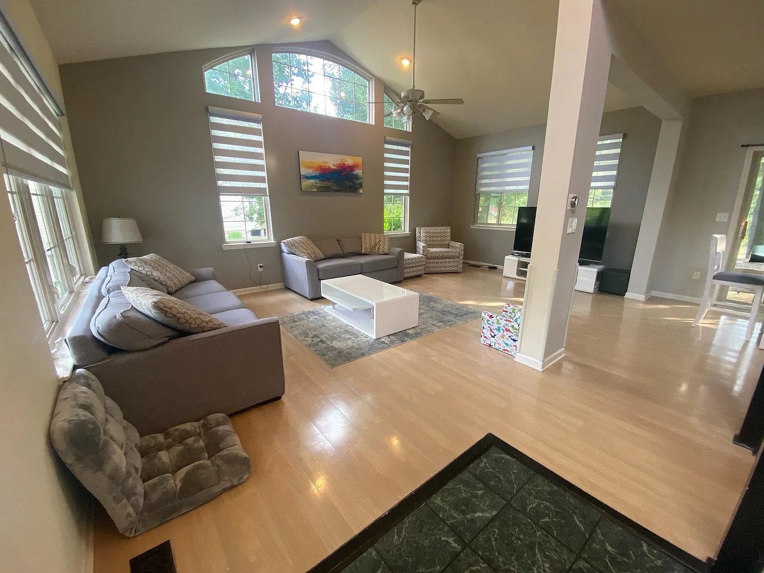 5628 Versailles Ave — Photo 3