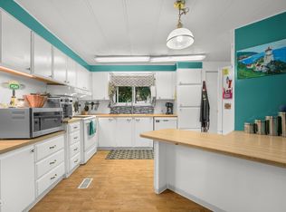 461 N Deerlane Dr, Otis, OR