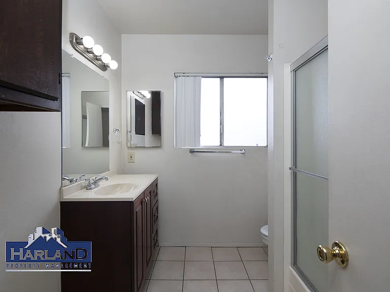 4304 51st St #9 — Photo 9