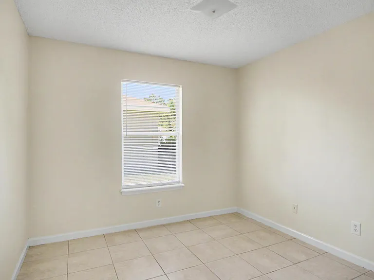 90 Buttonworth Dr #A — Photo 27