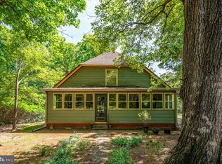 13641 Farmer Dr, Woodford, VA 22580