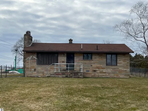 5541 N Mission Rd, Rosebush, MI 48878