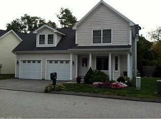 21 Fairway Dr, Colchester, CT 06415