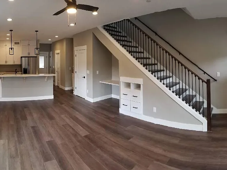 4425 NW Dahlia Dr — Photo 2