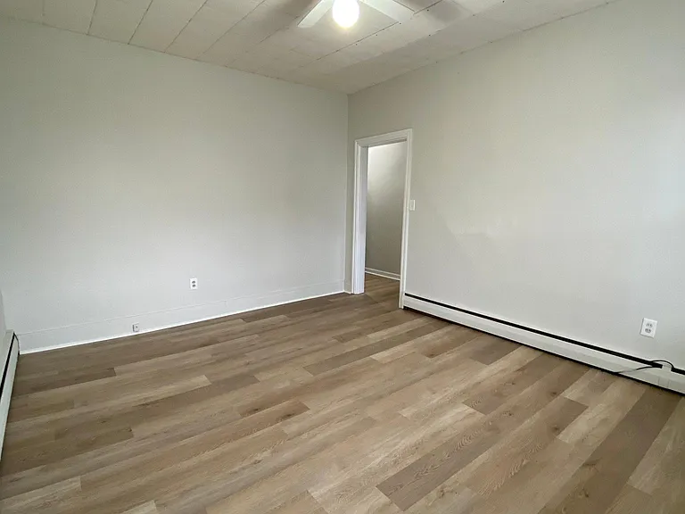 130 N Railroad St #1 — Photo 9