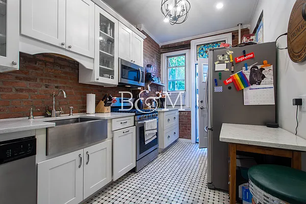 Rented by Brick&Mortar | media 12