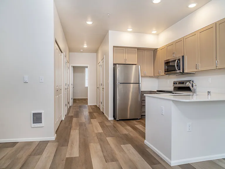 1 Bedroom - 591sqft 1 Bedroom - 591sqft