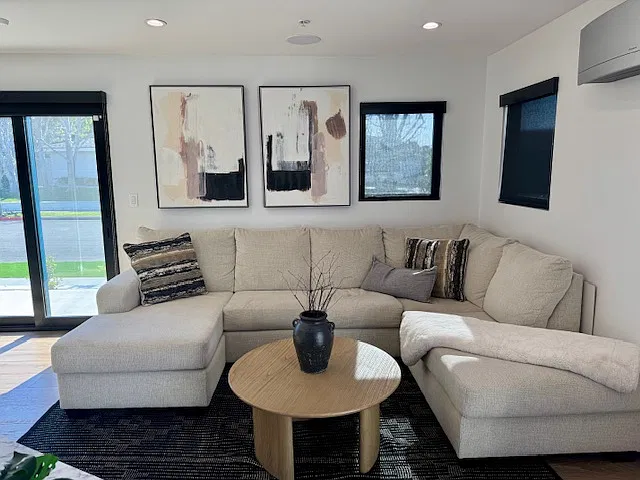 Altura Dr, Corona Del Mar — Photo 3