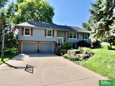 912 S 130th St, Omaha, NE, 68154