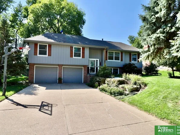 912 S 130th St, Omaha, NE 68154