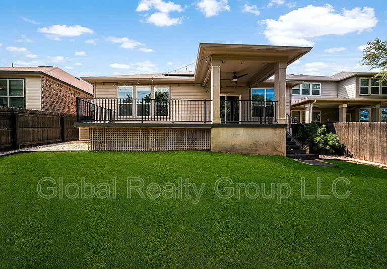4610 Sebastian Oak — Photo 2