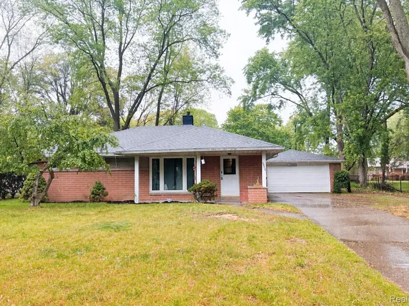 25306 Kildare St, Southfield, MI 48033