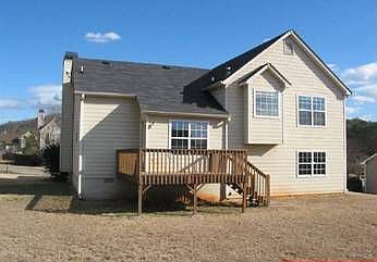 2nd image of 6 Nicholas Ln