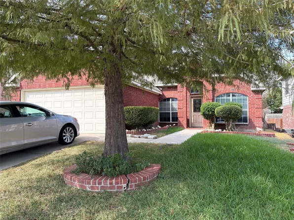 5013 Skymeadow Dr, Fort Worth, TX 76135