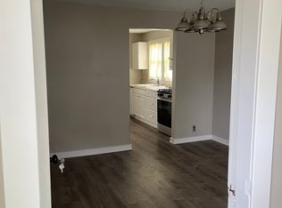 301 Elmwood Ave, Crystal Lake, IL 60014