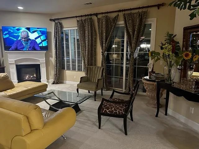 844 Hacienda Cir — Photo 1
