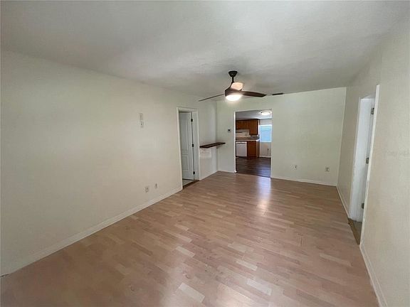3rd image of 208 W South Ave