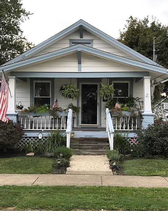 1st image of 233 Superior St