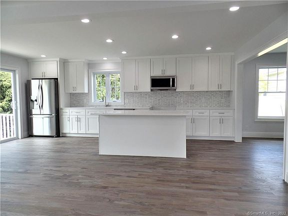 3rd image of 263 Greenfield Dr