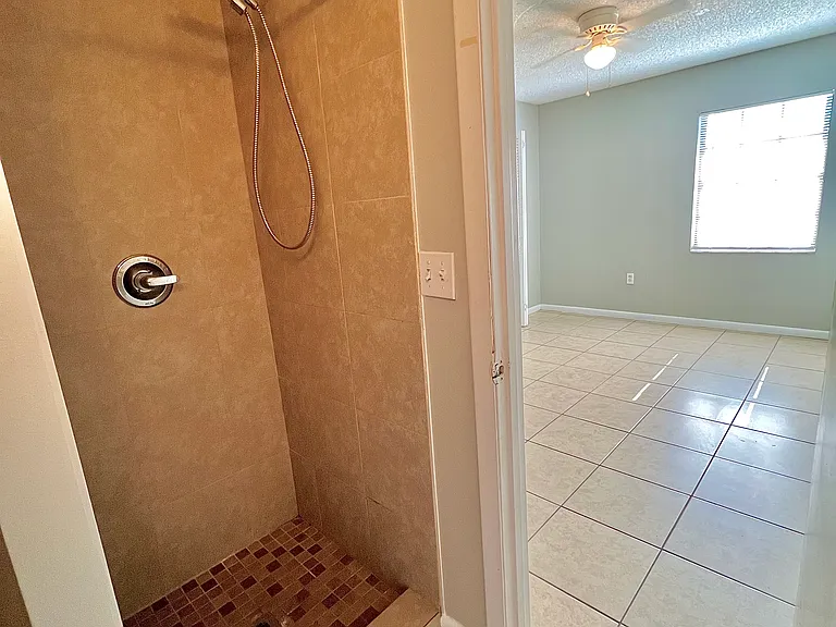 515 Oregon Ave — Photo 7