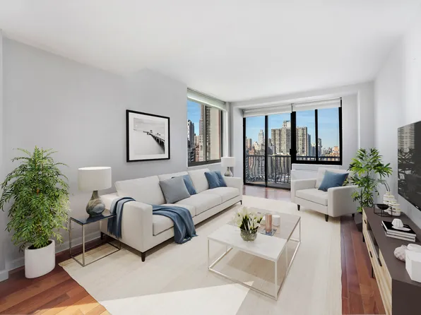 343 East 74th Street PH2A image 3 of 10