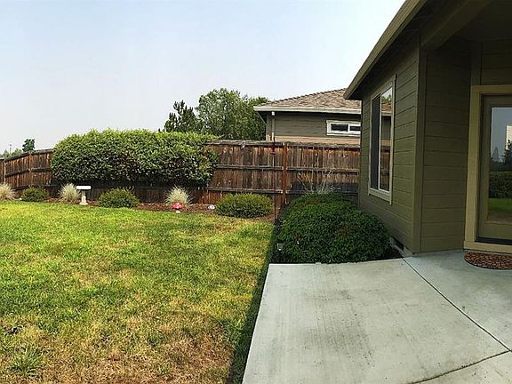 3rd image of 1860 Windward Dr