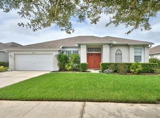 25937 Risen Star Dr, Zephyrhills, FL 33544