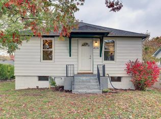 18374 W Grand Dr, Grayslake, IL 60030