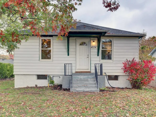 18374 W Grand Dr, Grayslake, IL 60030