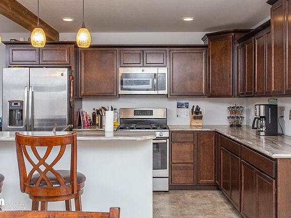 Kitchen, all stainless appliances