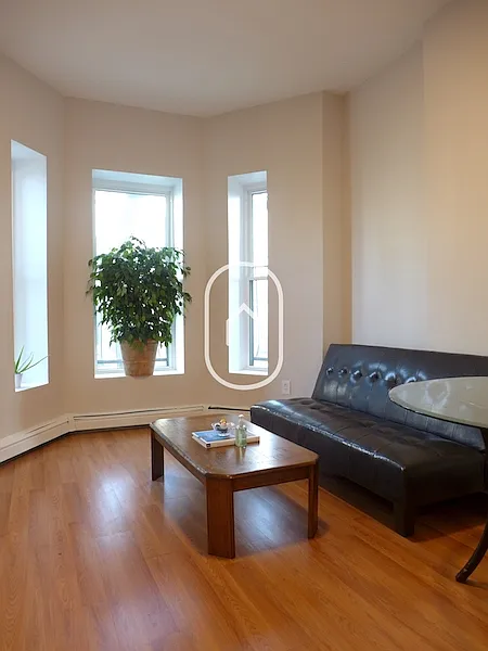 41 Cunard St — Photo 1