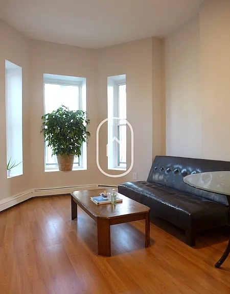 41 Cunard St — Photo 1