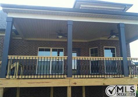 3rd image of 134 Thornwood Pl