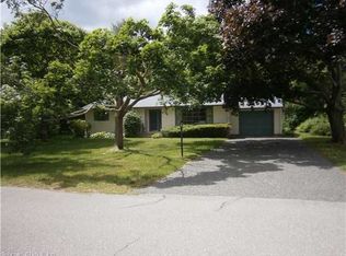 5 Roberts St, Old Saybrook, CT 06475