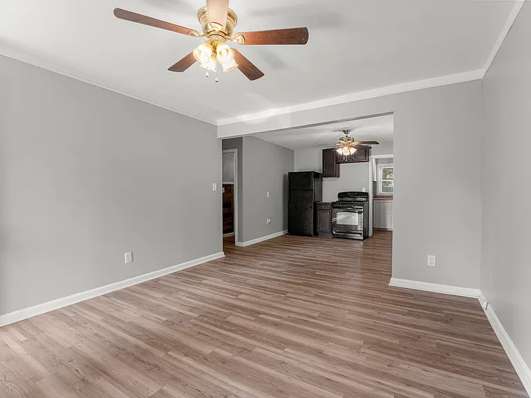 5228 Fletcher St — Photo 10