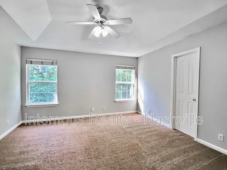 325 Shoshone Pl — Photo 9