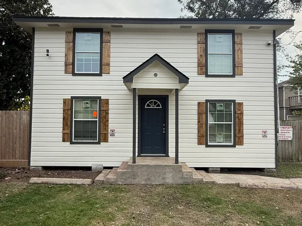 4410 Engleford St #1, Houston, TX 77026