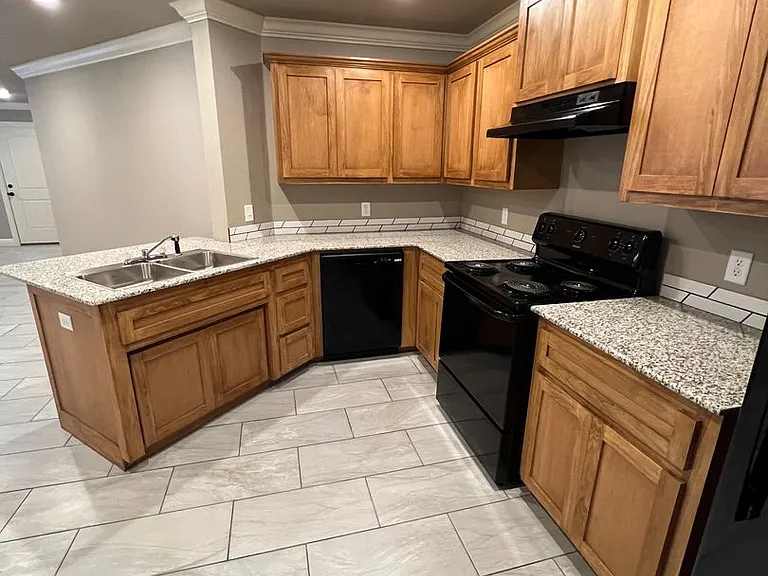 9016-9018 Sandra Way — Photo 17
