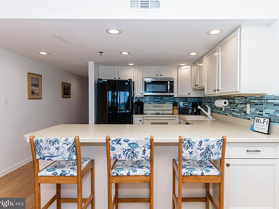 3rd image of 5 77th St Unit 102