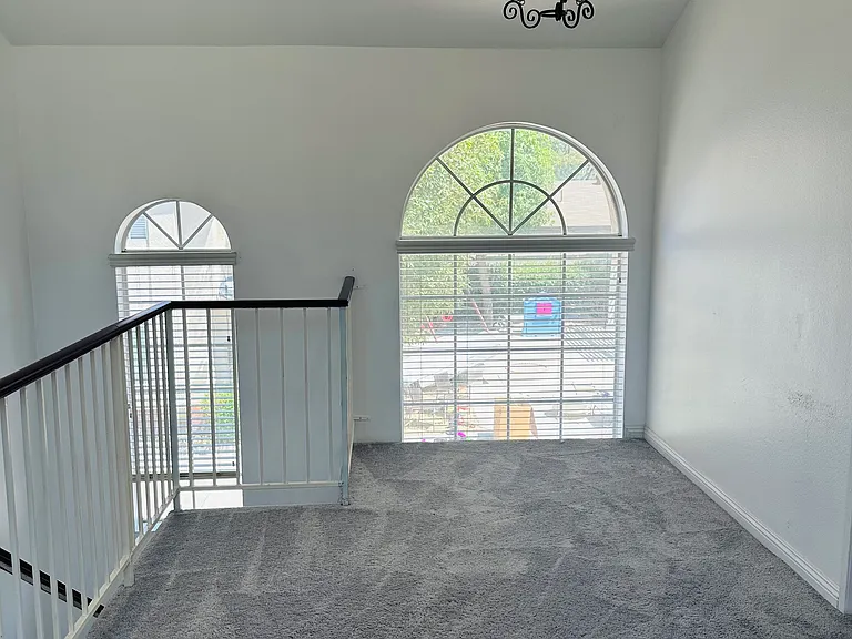 4238 La Rica Ave #B — Photo 18
