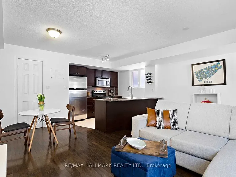 11 Ruttan St #122 — Photo 6