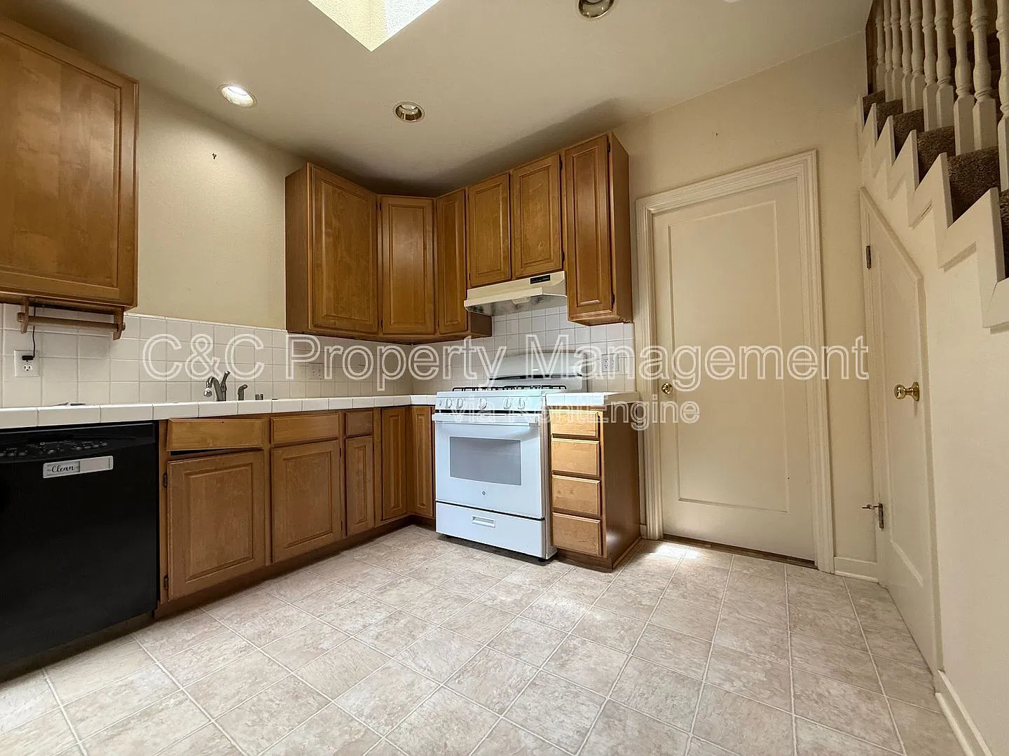 2 bed, 1.0 bath, 810 sqft, $2,595 — Photo 4