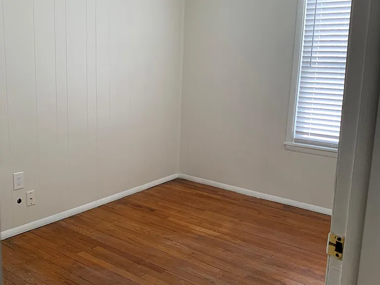 3105 W Auburn Rd — Photo 29