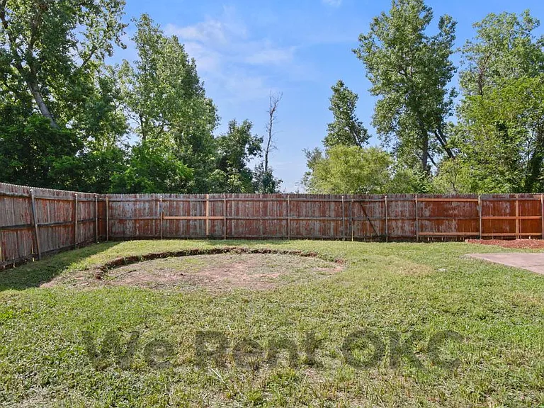 7500 NW 113th Pl — Photo 30